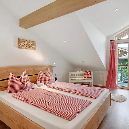 Neubau - Freundliche Bergblick Appartamento