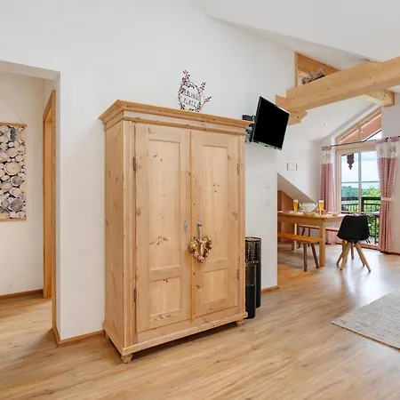 Neubau - Freundliche Bergblick Apartment